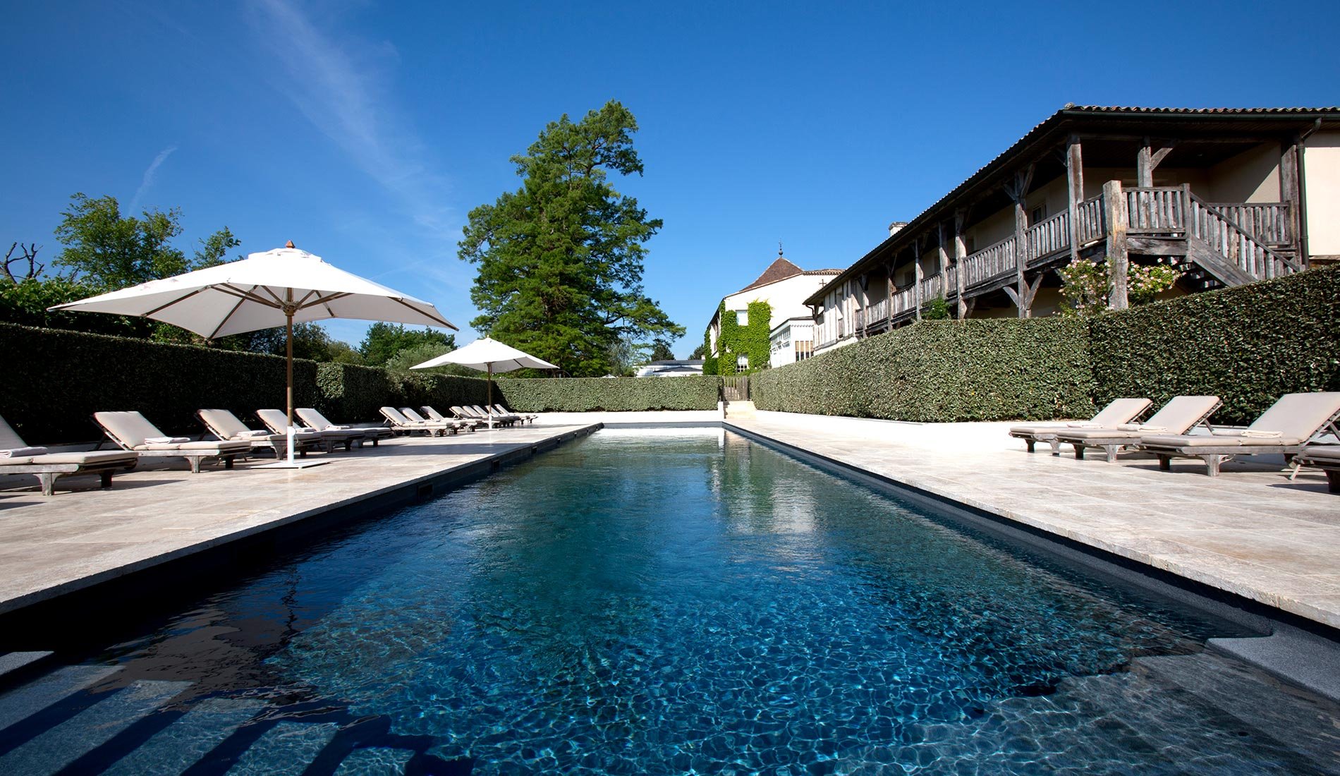 hôtel de luxe Les Sources de Caudalie 5 étoiles Martillac Bordeaux France piscine bien-être