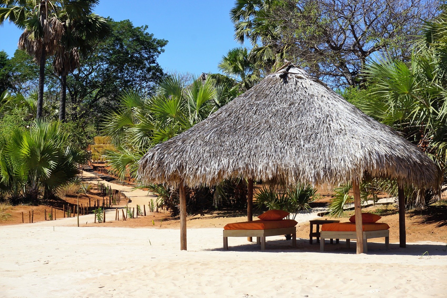 Lodge des Terres Blanches - luxury ecolodge Mahajunga Madagascar - private white sand beach