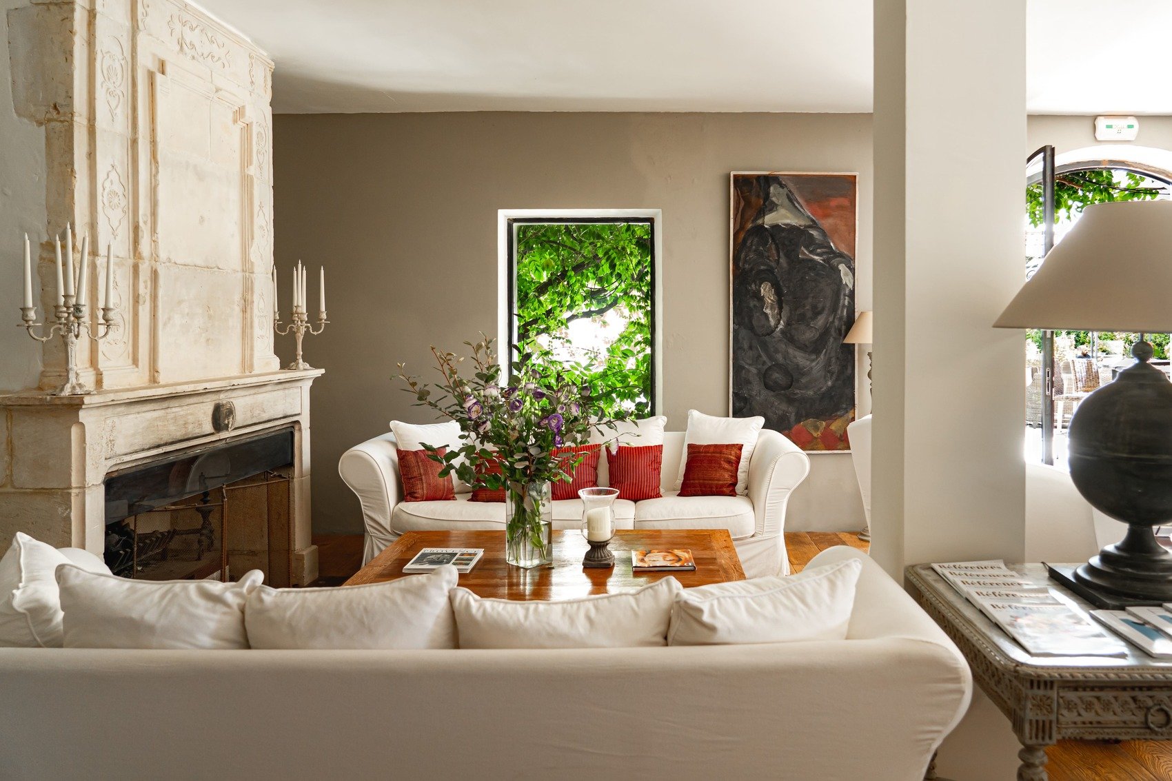 Luxury boutique hotel Mas de Chastelas 5 stars Saint-Tropez France interior