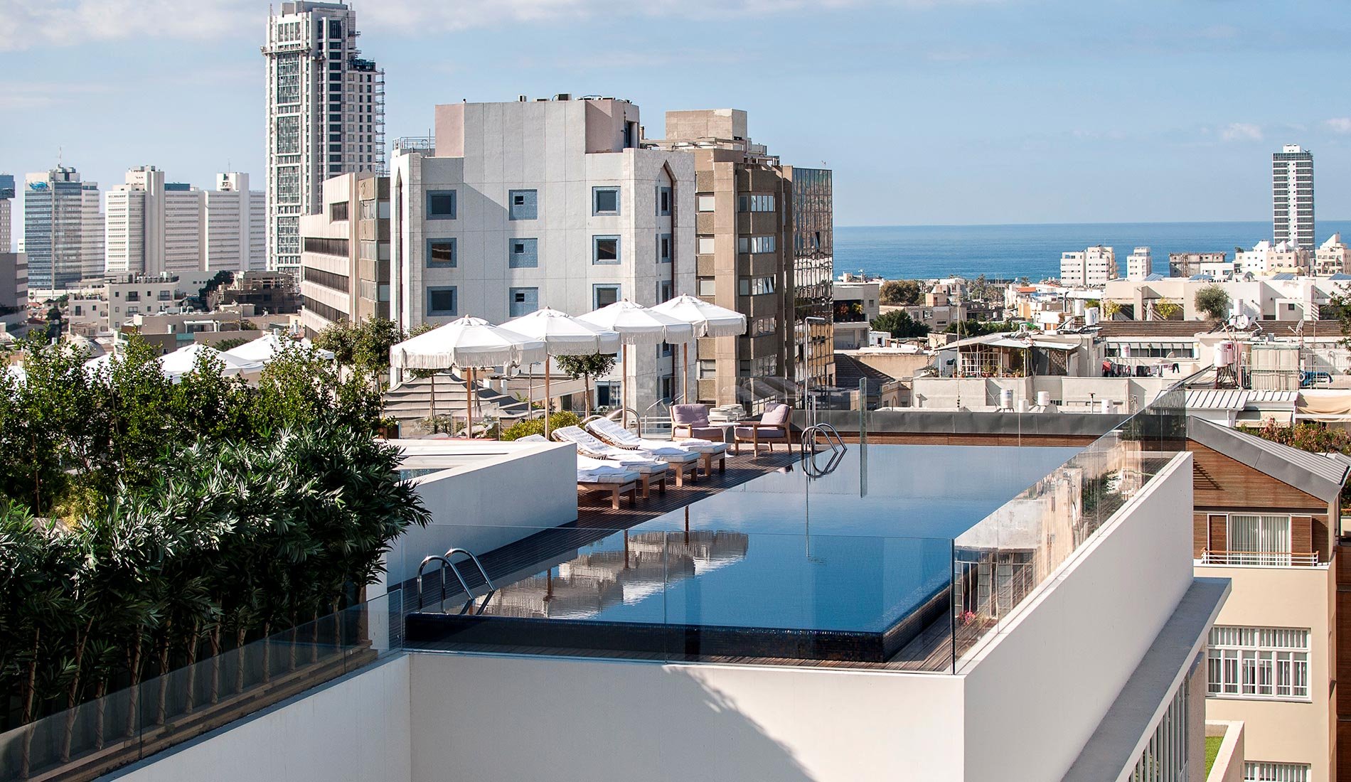 Luxury Hotel The Norman Tel Aviv Israel overflowing swimming pool