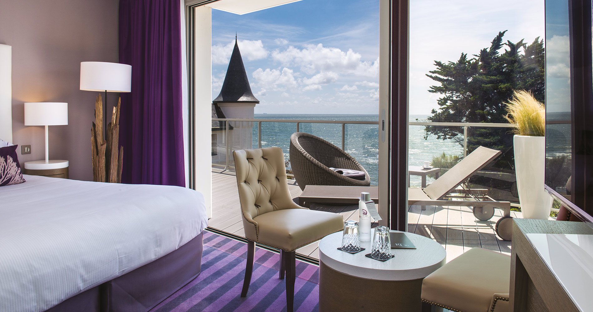 luxury hotel Château des Tourelles Hôtel 4 stars Thalasso Spa La Baule France cosy bedroom
