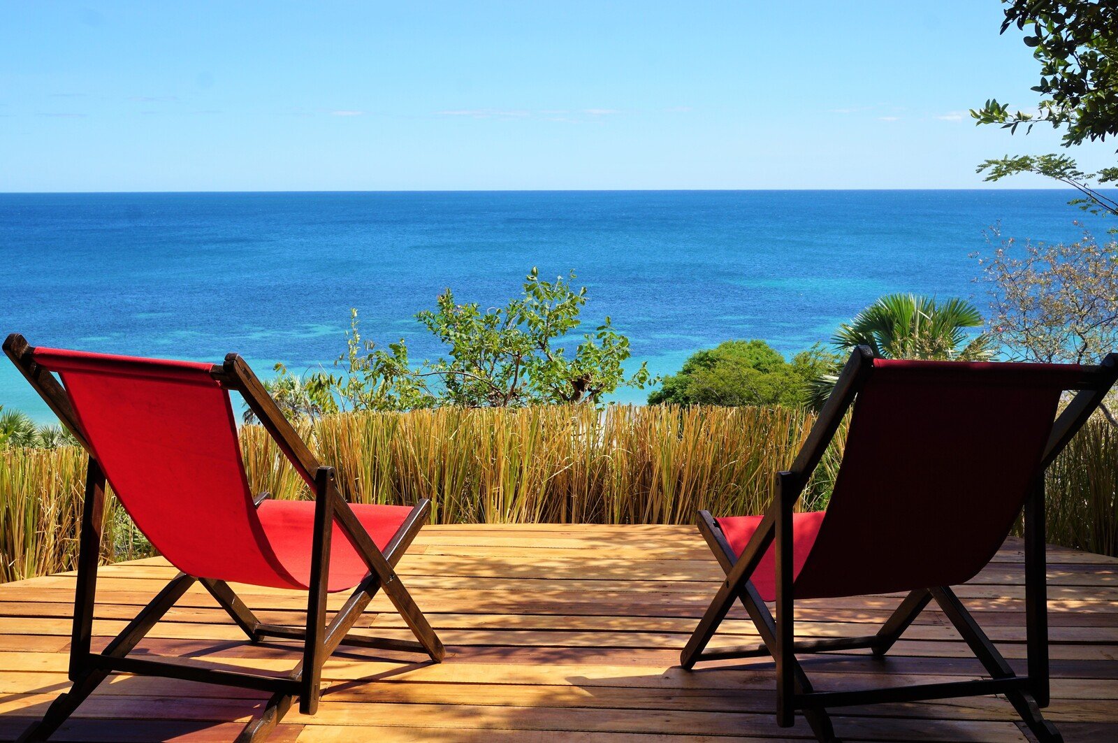 Lodge des Terres Blanches - ecolodge Mahajunga Madagascar - private terrace with a sea view