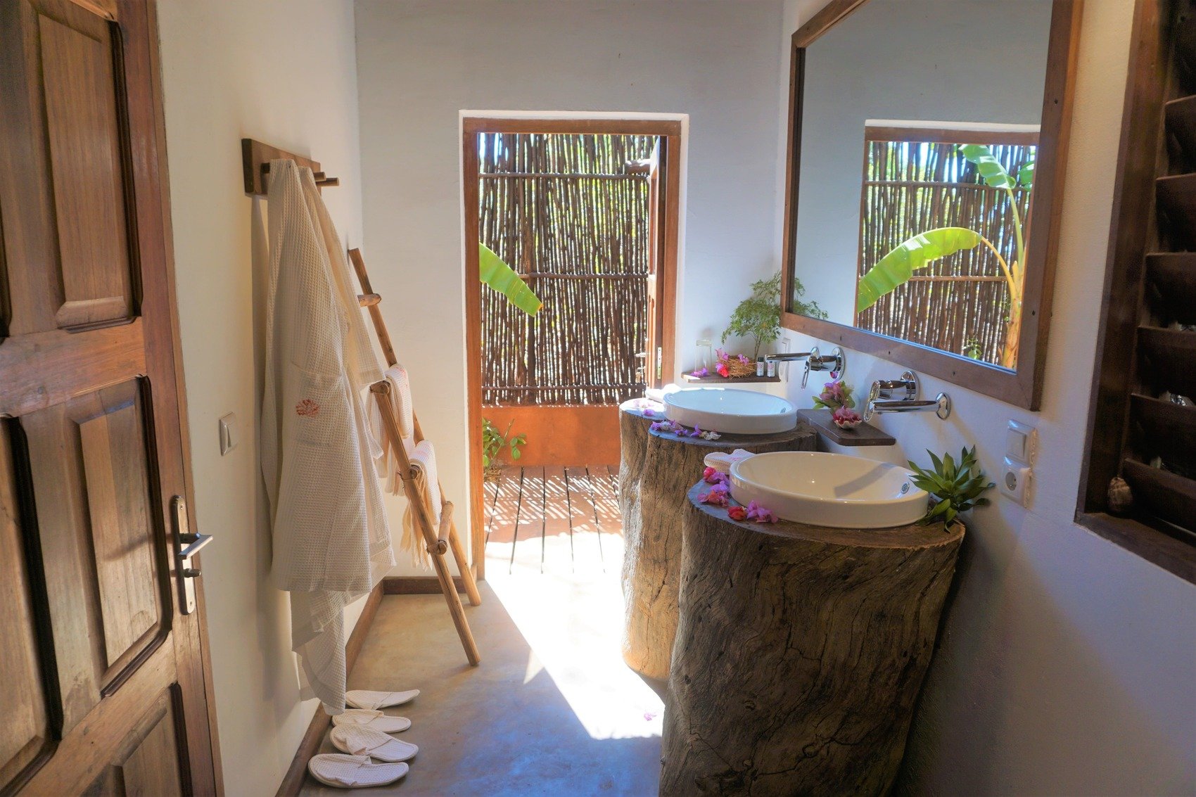 Lodge des Terres Blanches - boutique-hôtel éco-responsable Mahajunga Madagascar - salle de bain
