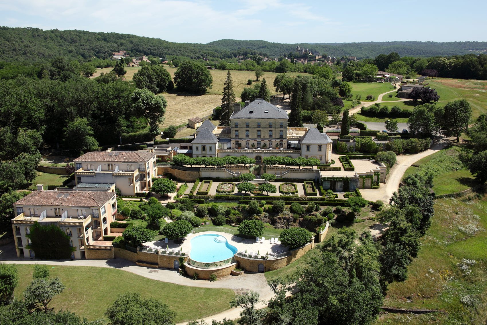 boutique hotel Domaine de Rochebois 5 stars Périgord Vitrac Dordogne pool spa nuxe
